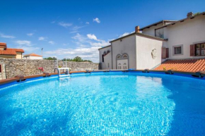 Apartments with a swimming pool Krsan, Central Istria - Sredisnja Istra - 13521